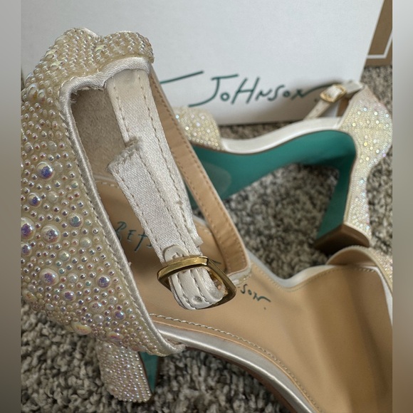 NEW Betsey Johnson Ivory “Dani” Embellished Heel Sandals - Picture 8 of 9